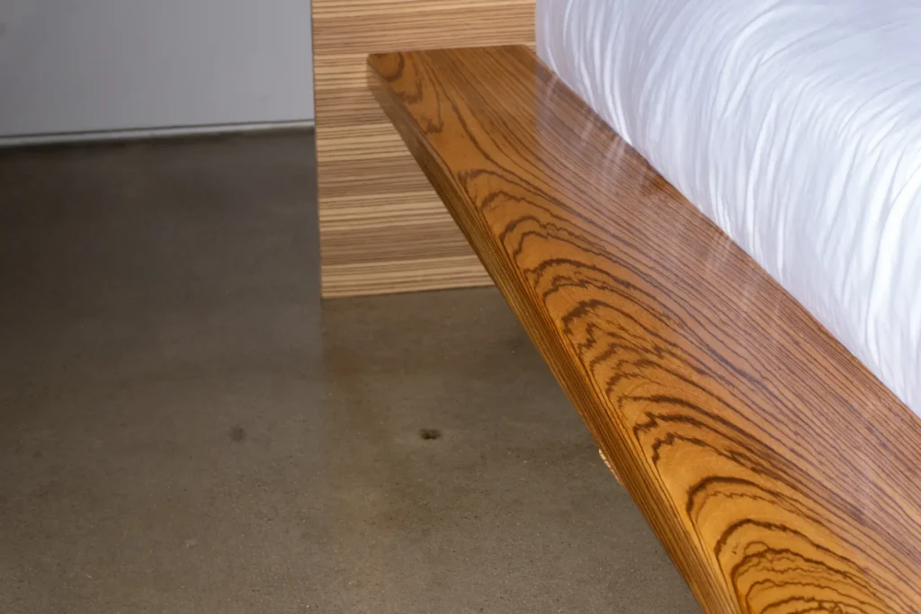 Alternate view of the Kumo Floating Bed
